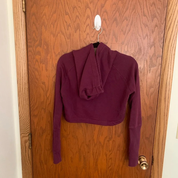 Gymshark Cropped Hoodie - Picture 8 of 8